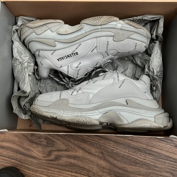 MEN GREY TRIPLE SOLE BALENCIAGA’S - Picture 7 of 7